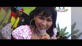 WIWIK SAGITA - ABG TUA (SERA LAWAS TERJADUlL LIVE KLAGEN MAGETAN 2011)