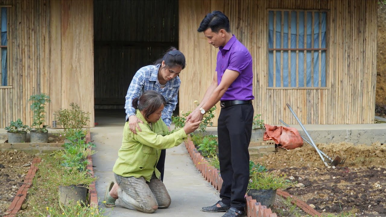 What happened that made the evil mother kneel down and beg before Thu and Tu Phan?