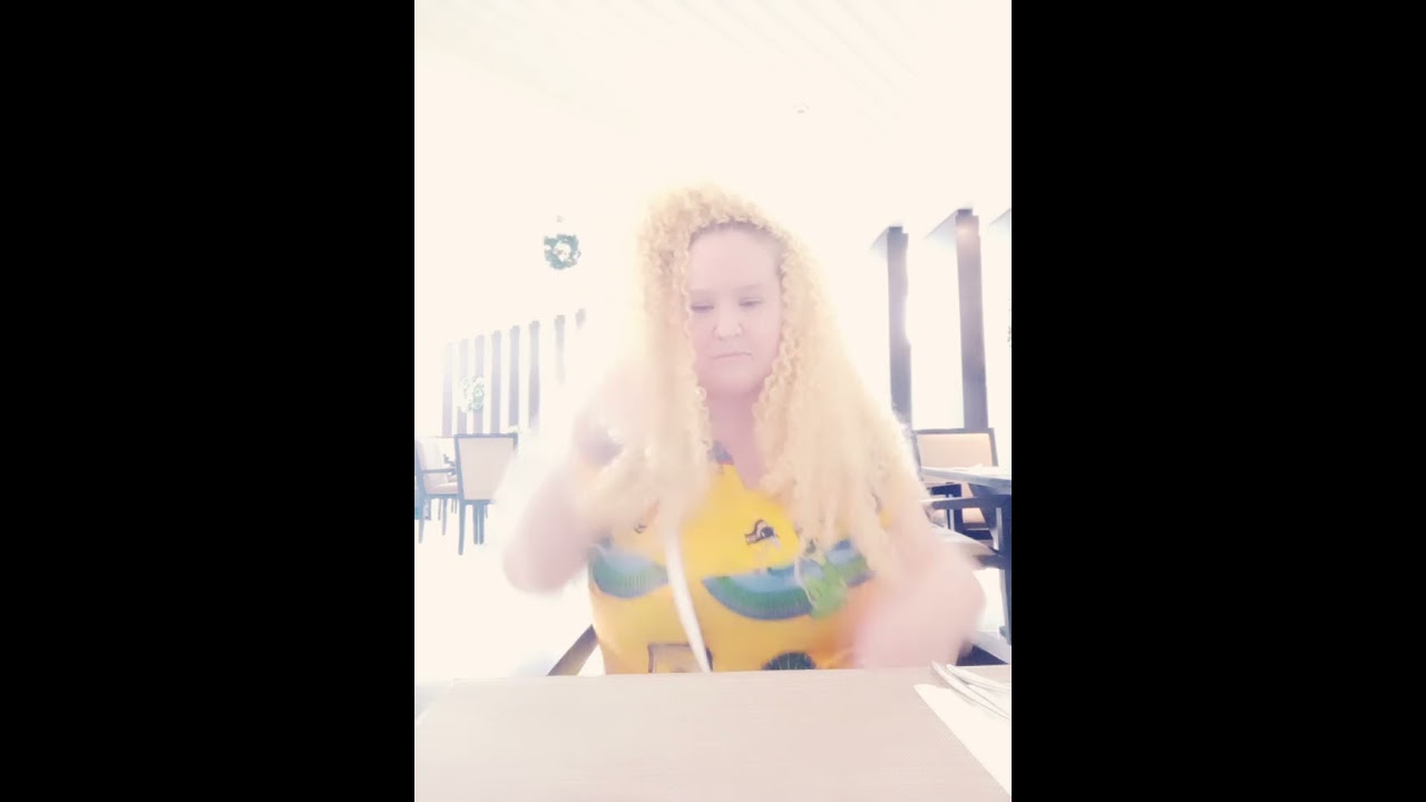 Usko ihmeisiin Anitan aamusaarna Balilta 6.12 2022 @Anitadecoteau