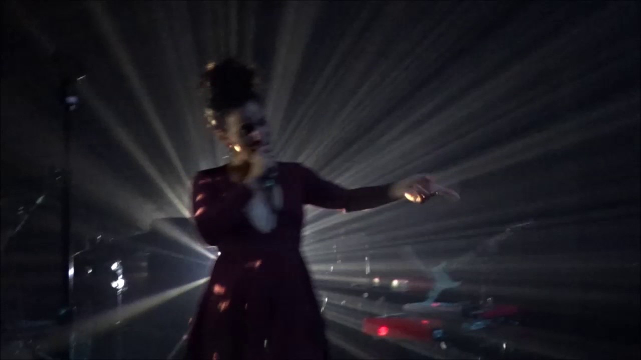 Xenia Rubinos Pan Y Cafe, Melkweg 26102016 YouTube