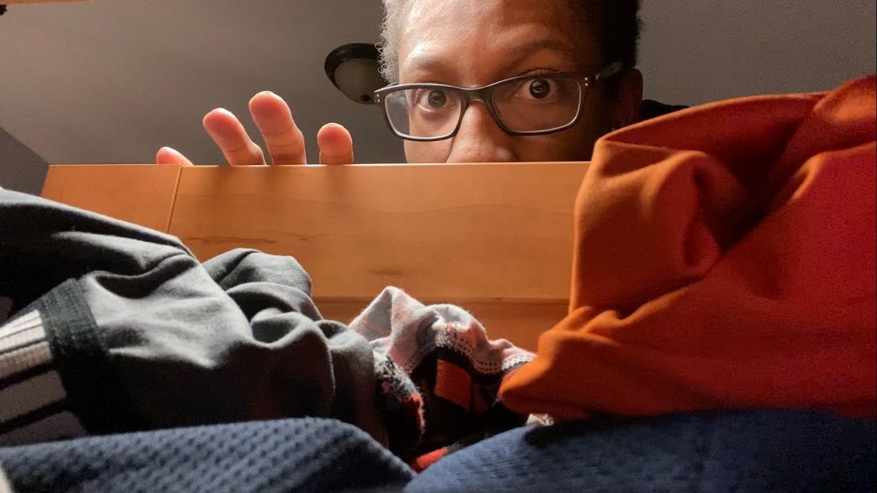 ASMR FRANÇAIS : TU ES COINCÉ DANS MON TIROIR (fast tapping, spit painting …)