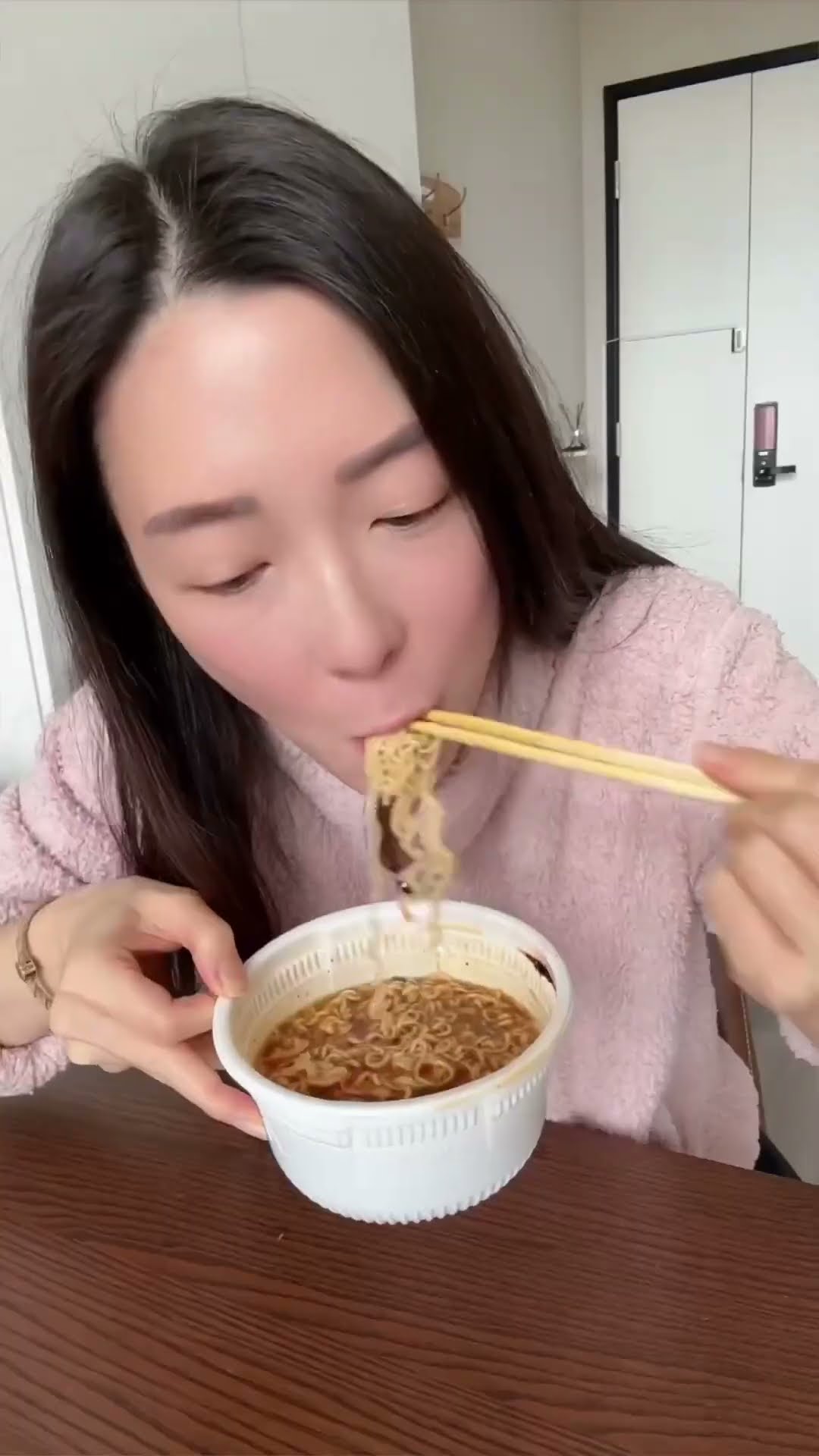 how-to-eat-ramen-like-a-native-ramen-food-howto-eat-culture