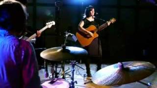 Frazey Ford - One More Cup Of Coffee (live session).mpg