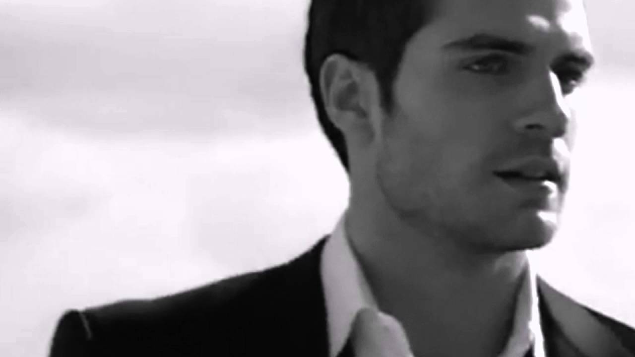 Henry Cavill as James Bond - YouTube