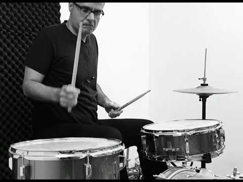 Yoni Madar: One hand paradiddle ostinato