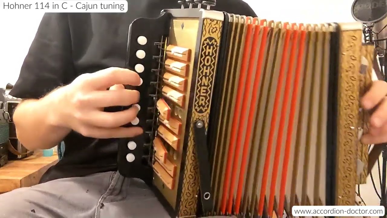 Hohner 114 in C | Cajun tuning | Melodeon & Button Accordion