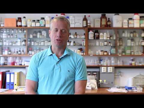 Løselighet av salt i en buffer - YouTube
