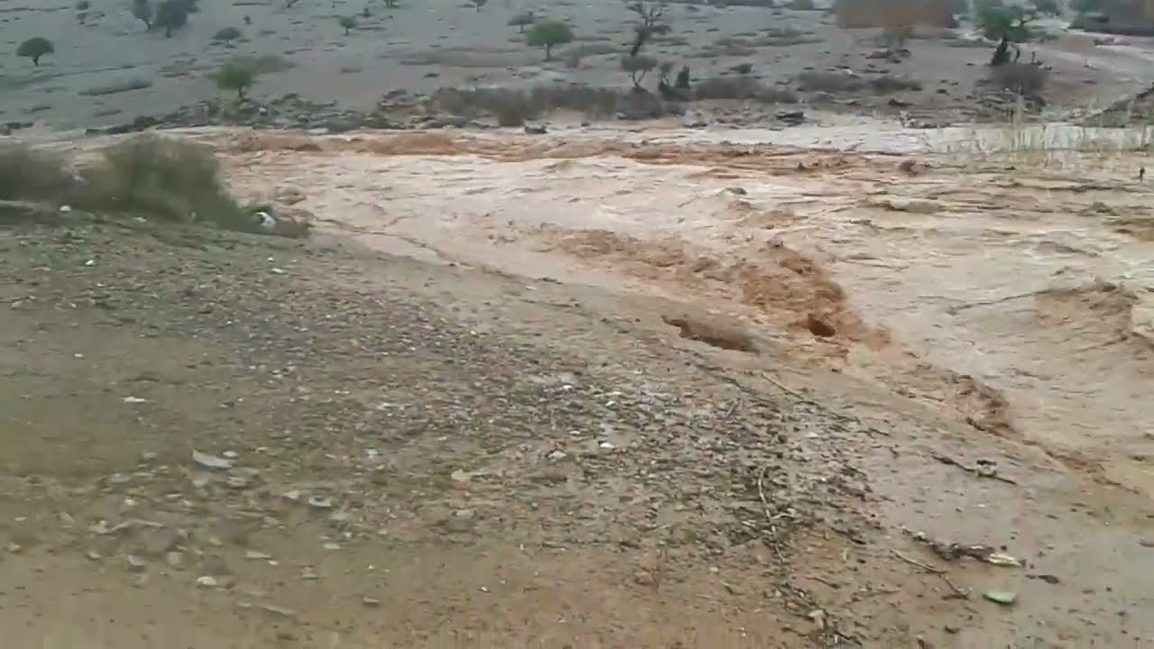 Inondations Oued TAGLOUTE فيضان واد تاكلوت دوار احكوكن جماعة تنكرفا سيدي إفني 28 نونبر 2014