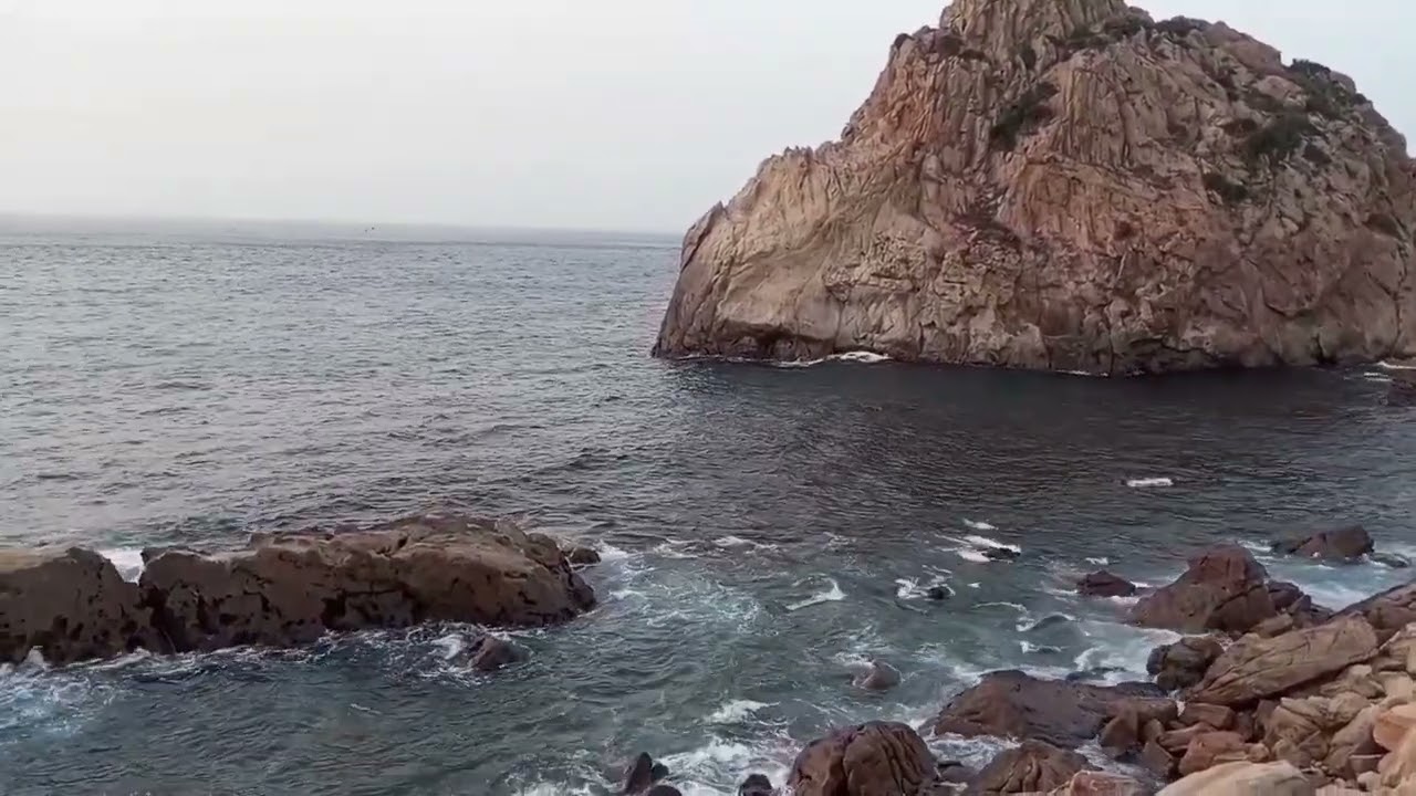 Relaxing Sound of Ocean Waves Crashing || Fall Asleep With Relaxing Wave Sounds at Night