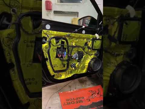 Skoda Octavia. Шумоизоляция дверей. Как было и как стало! #shorts