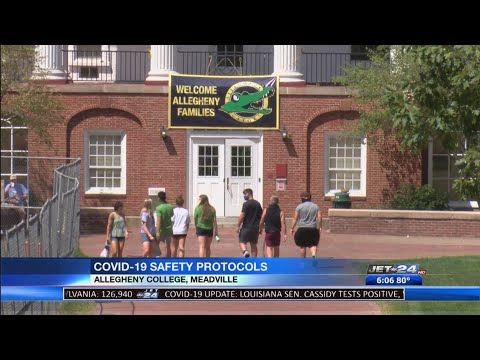 Students returning to campus at Allegheny College