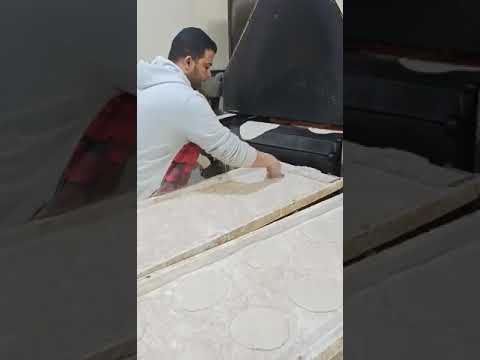 خباز عيش سياحي الله يعينك ويقويك