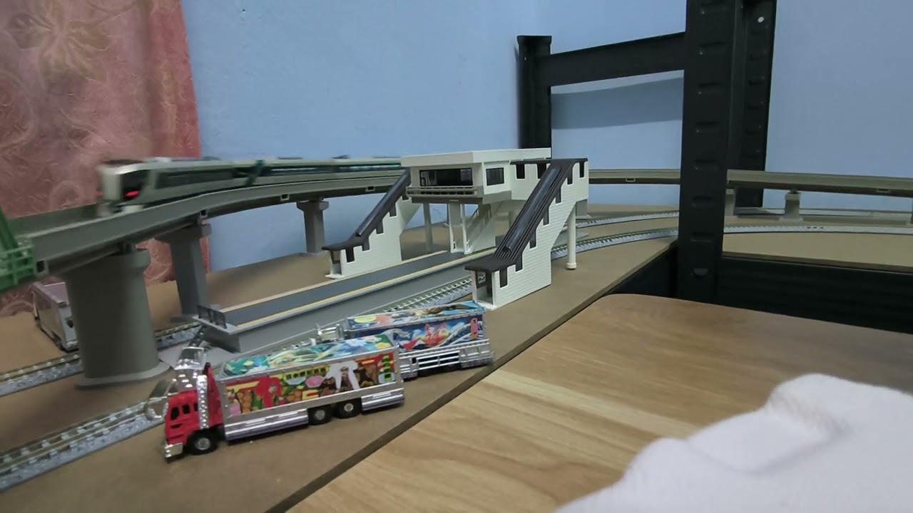 Tomix N Scale Train Track 5 Angle View