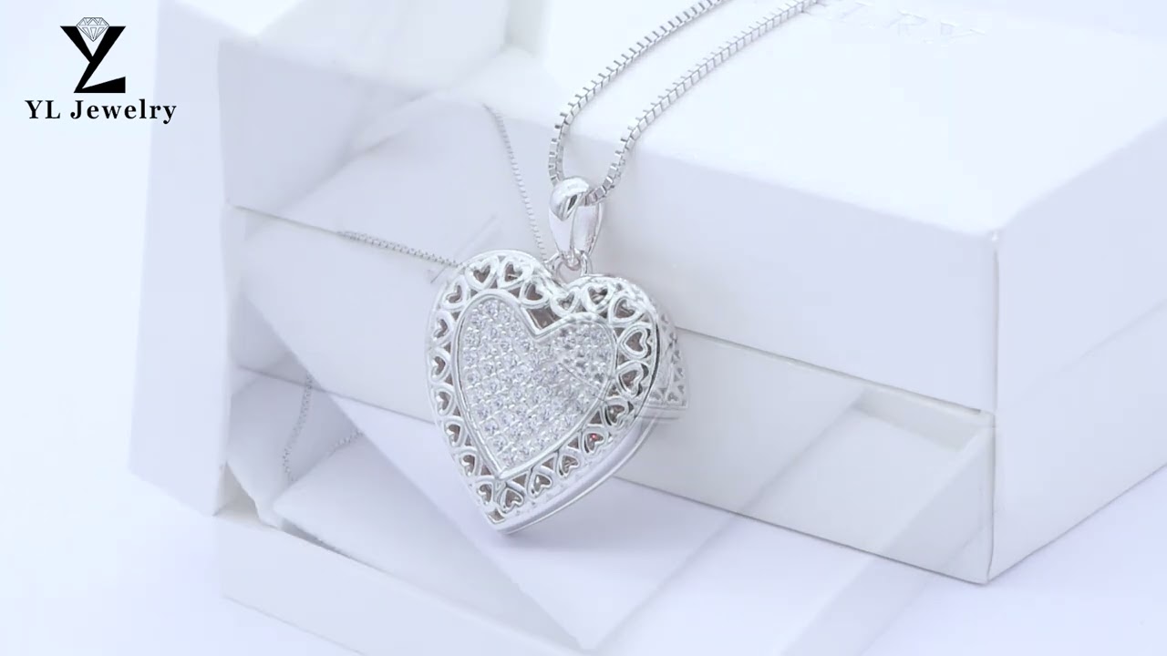 YL Locket Heartshape Necklace