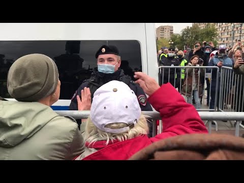 Video: Митинг учурунда полиция менен кандай мамиле кылуу керек
