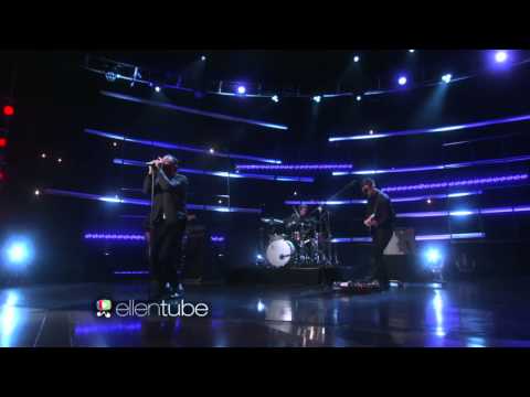 Chet Faker - "Gold" (Live at The Ellen DeGeneres Show)