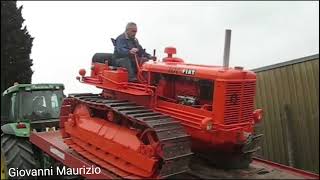 Fiat 70C Crawling Down from Trailer | Heavy Track Tractor in Action! 🚜(Credit: Giovanni Maurizio)