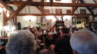 Video thumbnail of "Come All Ye Fair and Tender maidens At O'Hurleys"