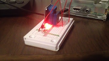 Raspberry Pi with DS18B20 temperature sensor and SRD-05VDC-SL-C relay