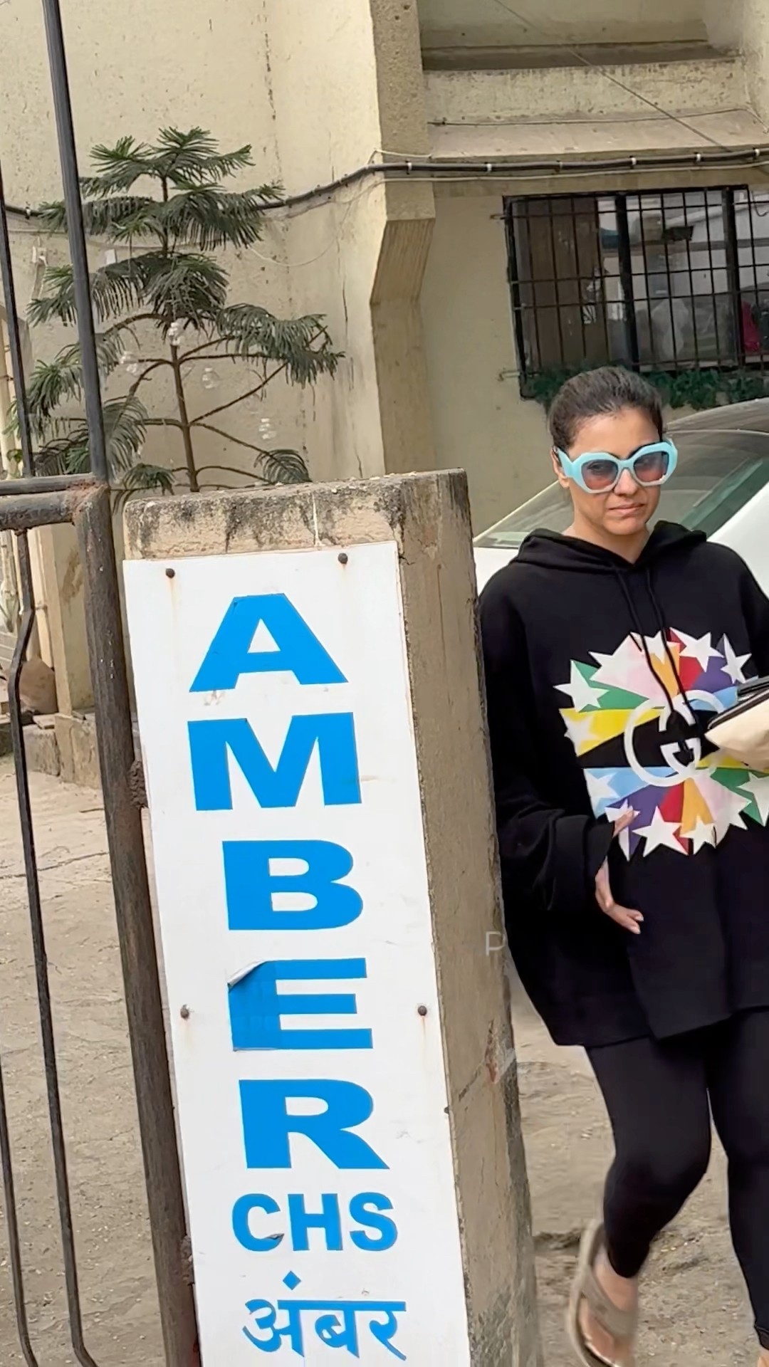 Kajol’s Funky Shades Are Stealing The Spotlight?✨ #shorts #bollywood #trending