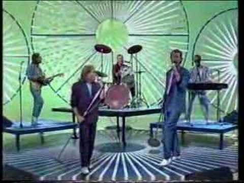 Pa Pa Oom Mow Mow - The Delltones