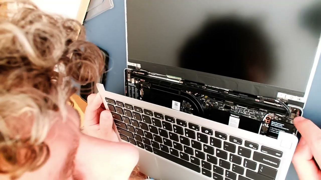 Assembling Framework 13 AMD 7040 Laptop (Part 2)