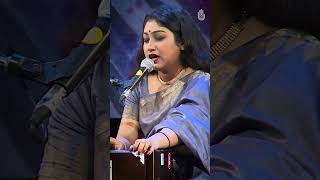 Download Lagu ভেসেছিলেম স্রোতের ভরে একা ছিলেম কর্ণ ধ'রে লেগেছিল পালের 'পরে মধুর মৃদু বায়- Shemonty Monjari #shorts MP3