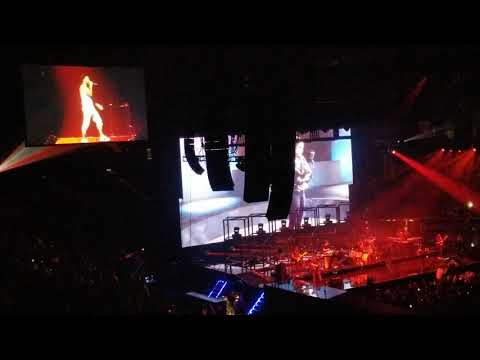Maroon 5 - Girls Like You ft. Cardi B Live The Forum, California