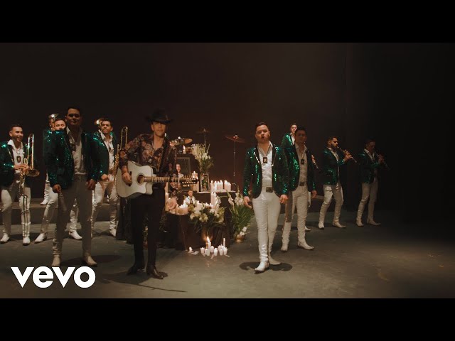 Banda Los Recoditos + Jovanny Cadena Y Su Estilo Privado - El Santo Del Pueblo