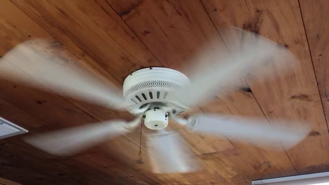 2 Emerson Snugger Ceiling Fans Youtube