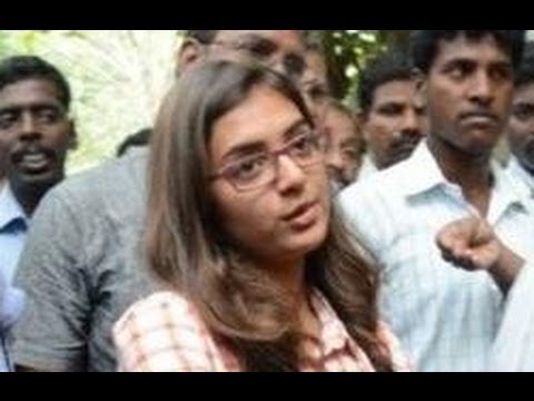 Nazriya gives complaint against the Naiyandi Director & Producer to Police Commissioner