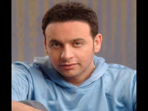 بلادى مصطفى قمر 