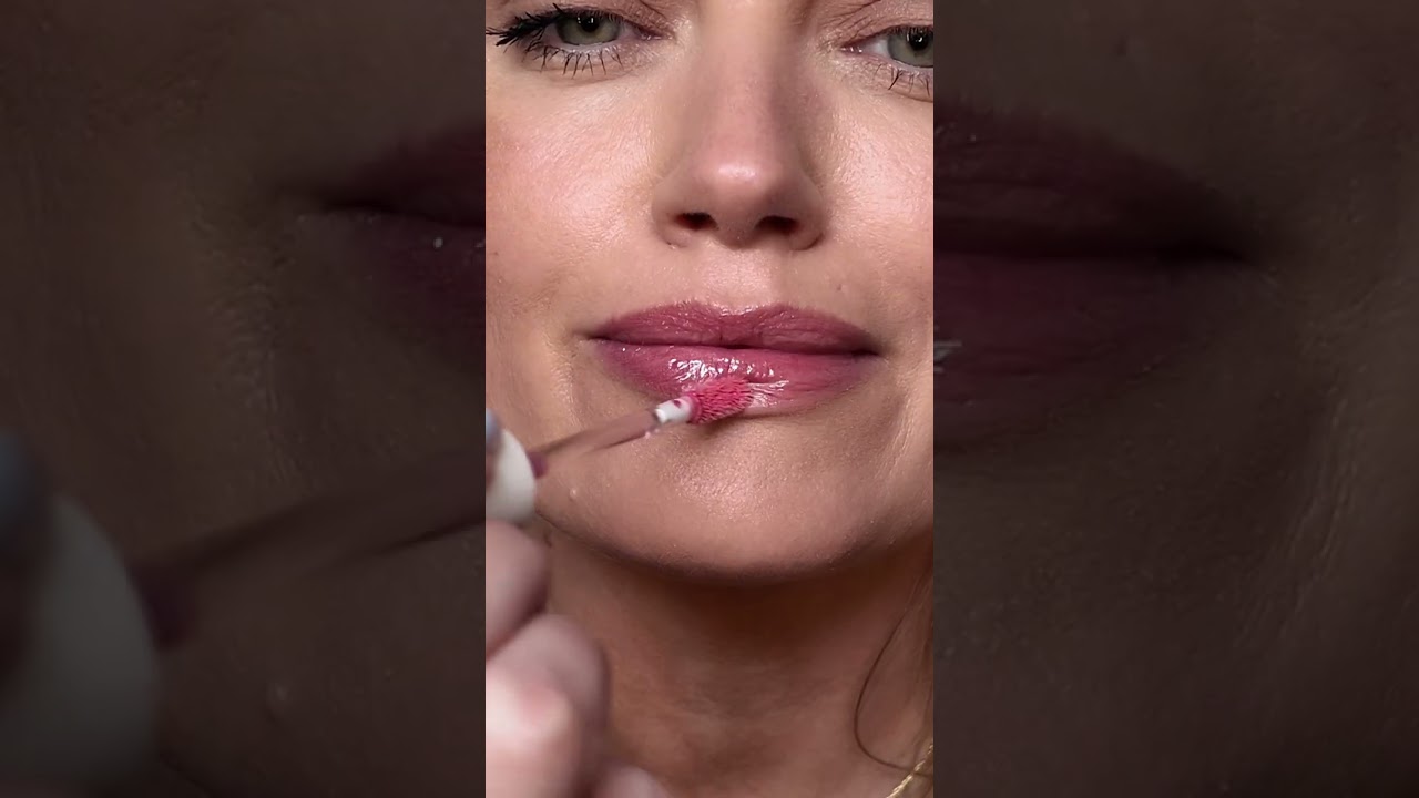 The glow isn’t just for your cheeks anymore ✨ The new Beauty positive light Luminizing Lip Gloss