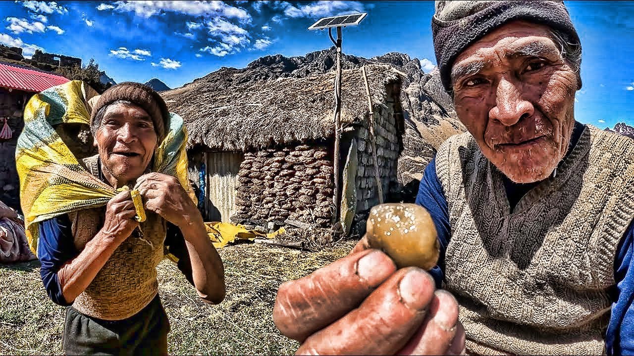 TÍO AURELIO - 71 años VIVIENDO solo en las ALTURAS  de los andes del PERU 