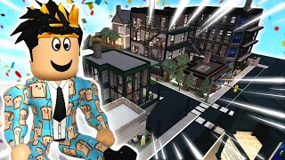 adding a MOVIE THEATER in my NEW BLOXBURG CITY... it's sad and so am I