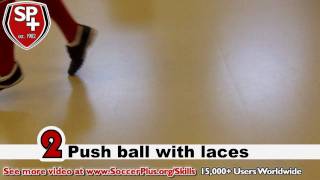 Skill of the Week Junior Academy™ - Dribbling with laces