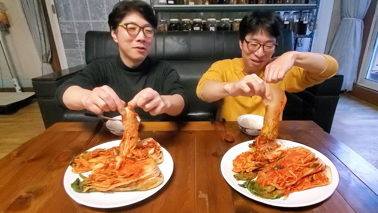 Кимчи Мукбанг на белом рисе (4 пачки кимчи, 1 миска белого риса)
