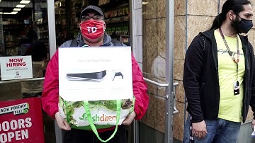 U.S. retail sales slow as pandemic weighs