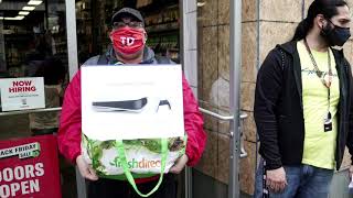 U.S. retail sales slow as pandemic weighs