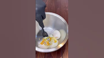 ساندويش بيض بو آدم 