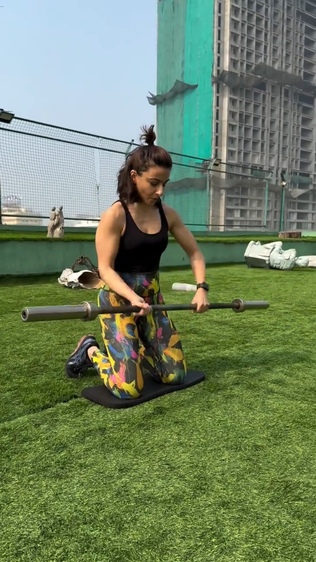 Soha Ali Khan keeping her fitness A-Game STRONG! ??‍♀️ #sohaalikhan #shorts