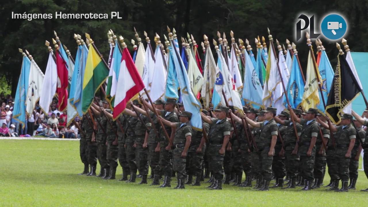 Desfile por Día del Ejército regresa a las calles - YouTube