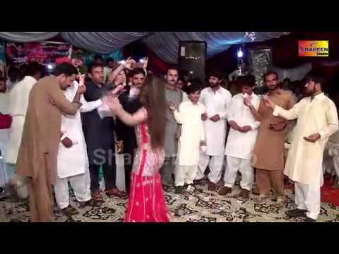 Mehak Malik New Mujra 2017 Sare Sawali Baithe Mere Pyar De Khatir YouTube