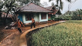 Hujan Deras Mengguyur Kampung, Cuaca Dingin Penuh Kehangatan. Mengingatkan Jaman Dulu Jawa Barat