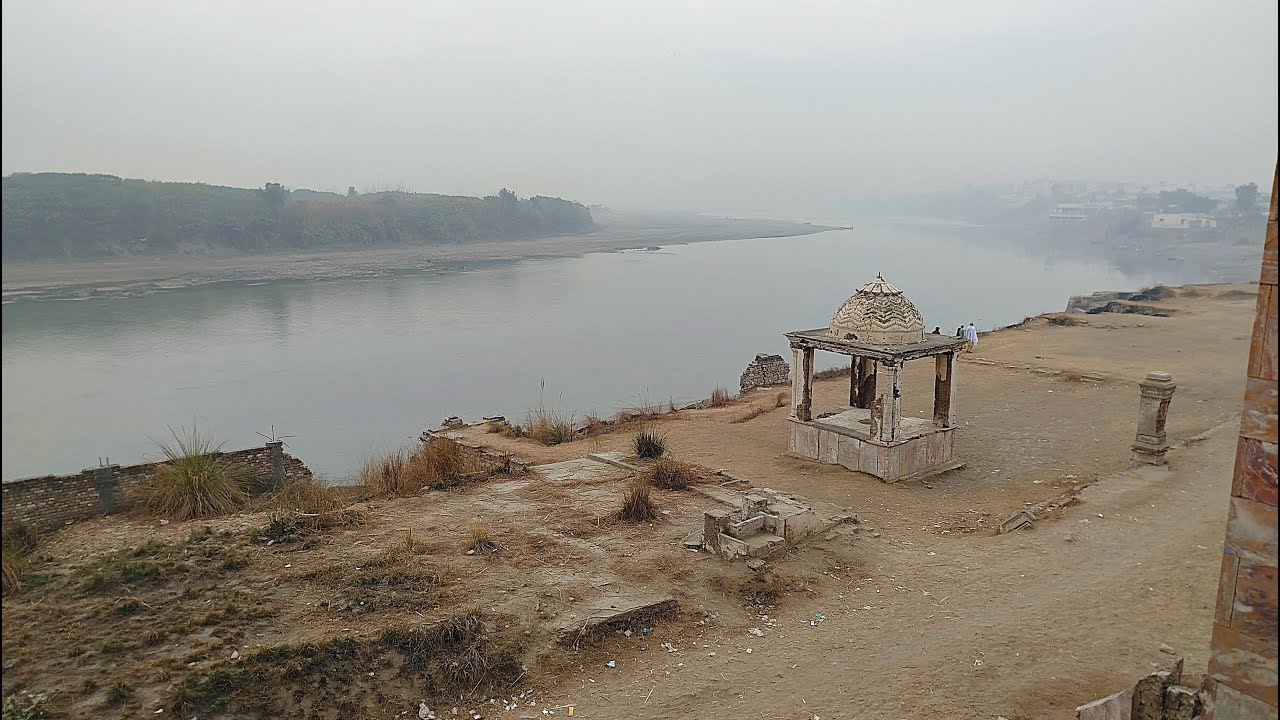 Dr Abdul Samad at Akali Phoola Singh Samadhi at Nowshera