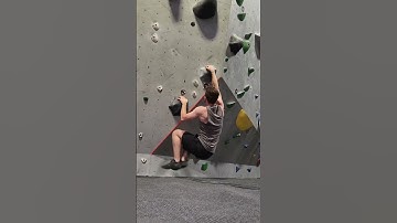 How to start a V5 bouldering project.#fail #rockclimbing #bouldering #funny