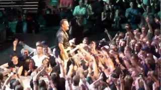 Bruce Springsteen - Badlands (End w The Green Kid!) - Omaha-11/15/12