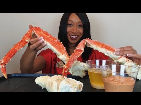 HUGE KING CRAB LEGS + QUTTIE QUE SAUCE & GARLIC BUTTER!!