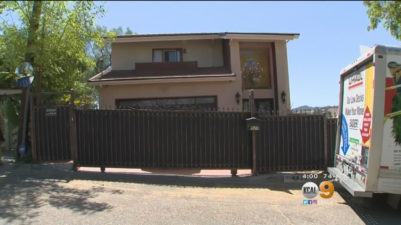 Man Shot To Death Outside Woodland Hills Home While Awaiting Pizza ...