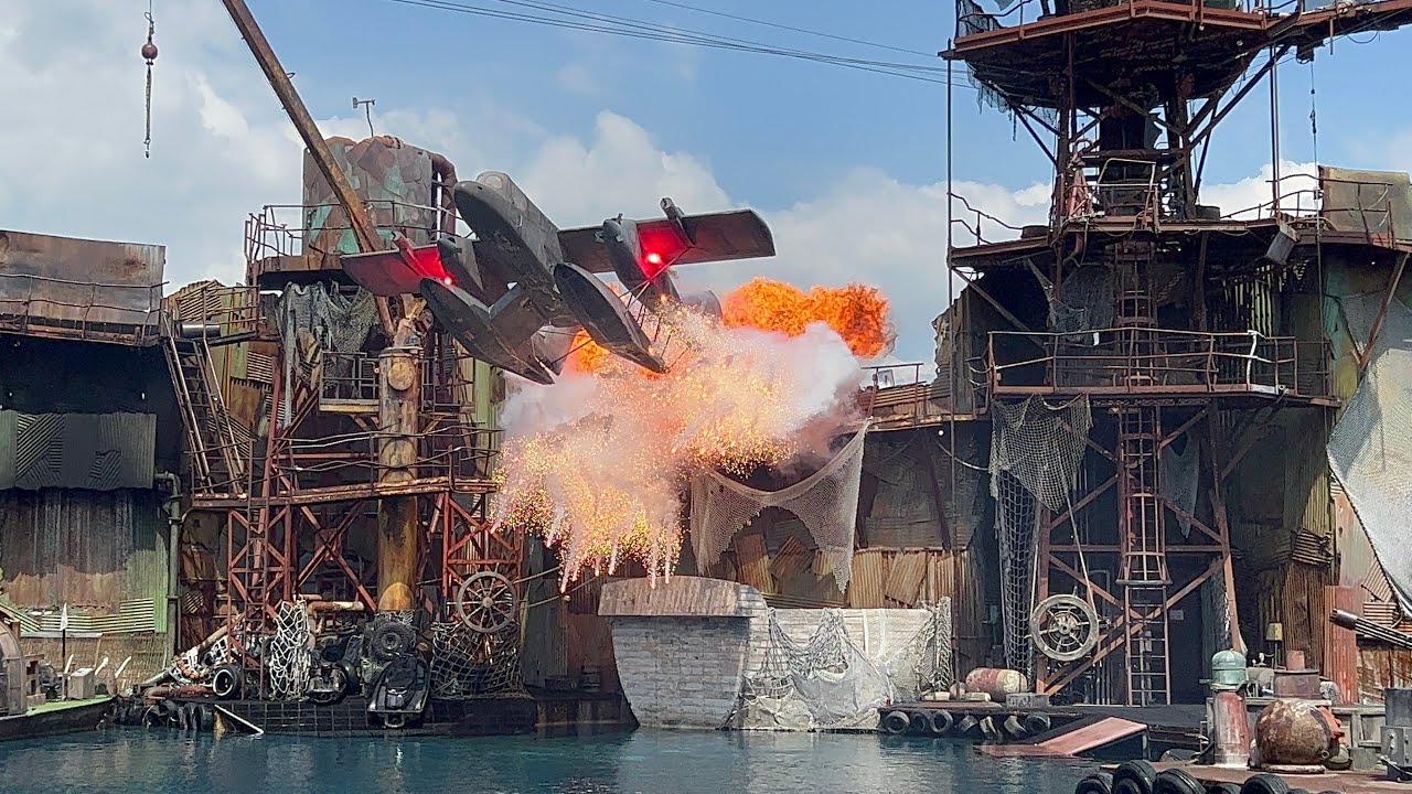 Waterworld Stunt Show [2022] FULL SHOW FRONT ROW | Universal Studios Hollywood